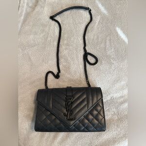 YSL ENVELOPE SMALL IN QUILTED GRAIN DE POUDRE EMBOSSED LEATHER